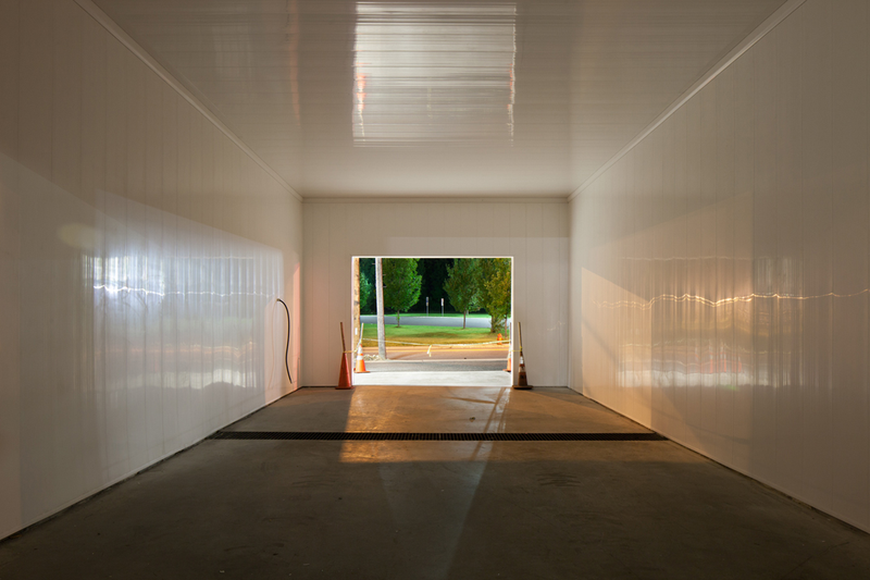 Illustration for article titled These Photos Show the Lonely Interiors of Empty Car Washes